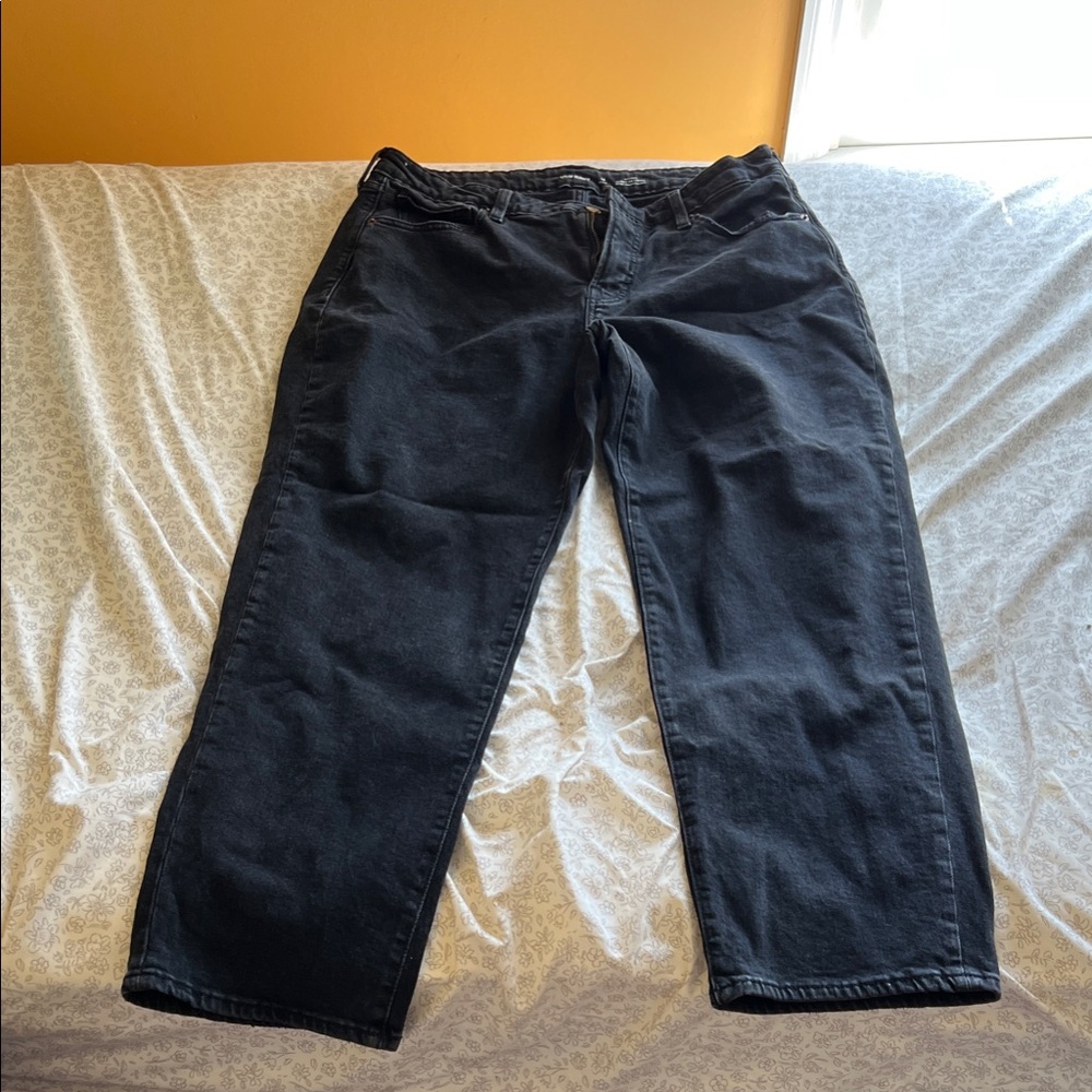 Women’s Curvy Loose Black Jeans